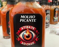 06 - ATIRA-TE AO CHÃO - Molho Picante